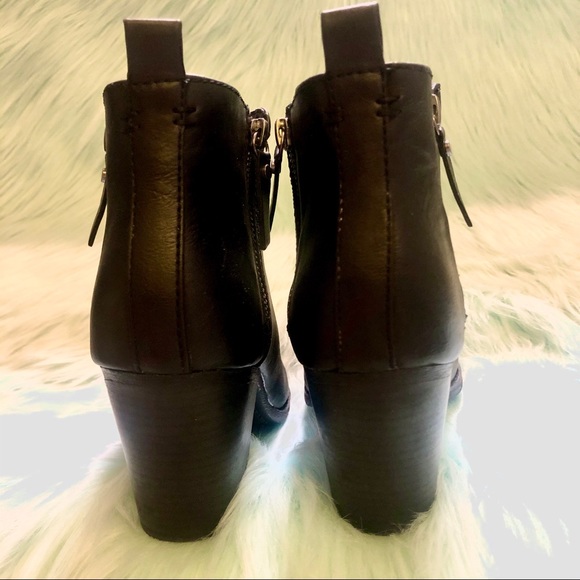 Sz. 9 Black Ankle Boots - Picture 5 of 16